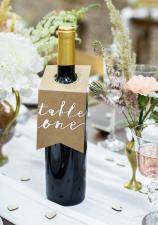 Table numbers Bottles hangers:8 x 18.5 cm, brown 