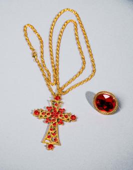 Chaîne avec pendentif croix et bague:or 
